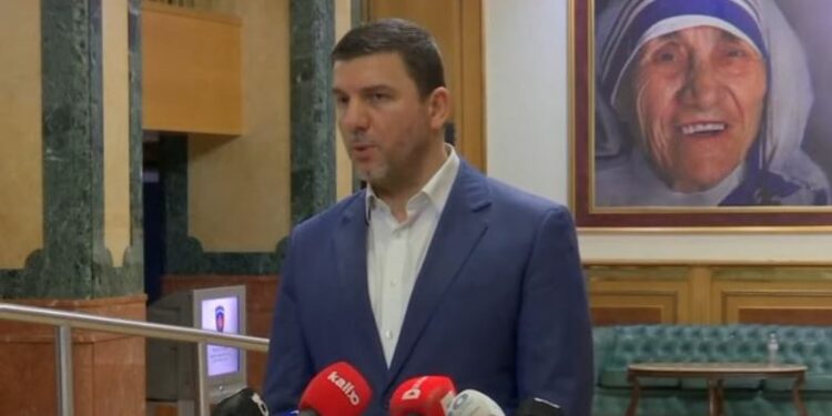 Krasniqi: Osmani të shpallë zgjedhjet sa më shpejt