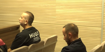 “Më ndiqnin, më provokonin, më kërcënonin” Kryeinspektori Fazliu përballet në gjykatë me Mentor Beqirin