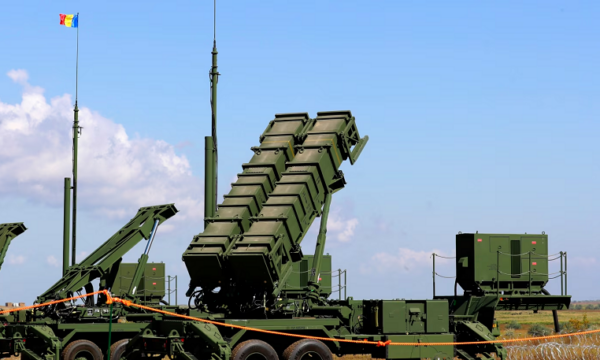 Rumania nënshkruan marrëveshje për blerjen e sistemeve franceze të mbrojtjes ajrore