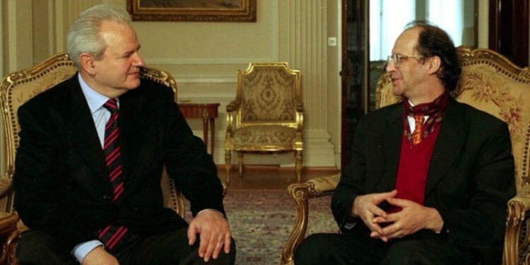 Hill: Takimi me Millosheviqin e dëmtoi Rugovën, kundërshtimi ndaj tij rritej