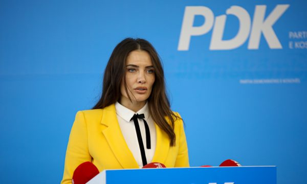 Propozimi i Konjufcës, Musliu-Shoshi: Ali Hoxha-Hoxhë Alia