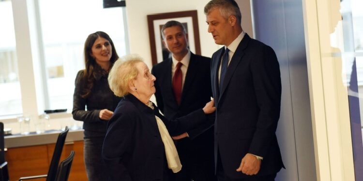 Çitaku citon Hillin: I vetmi njeri që më ka thënë se Thaçi po i thyen ligjet ishte Milosheviqi