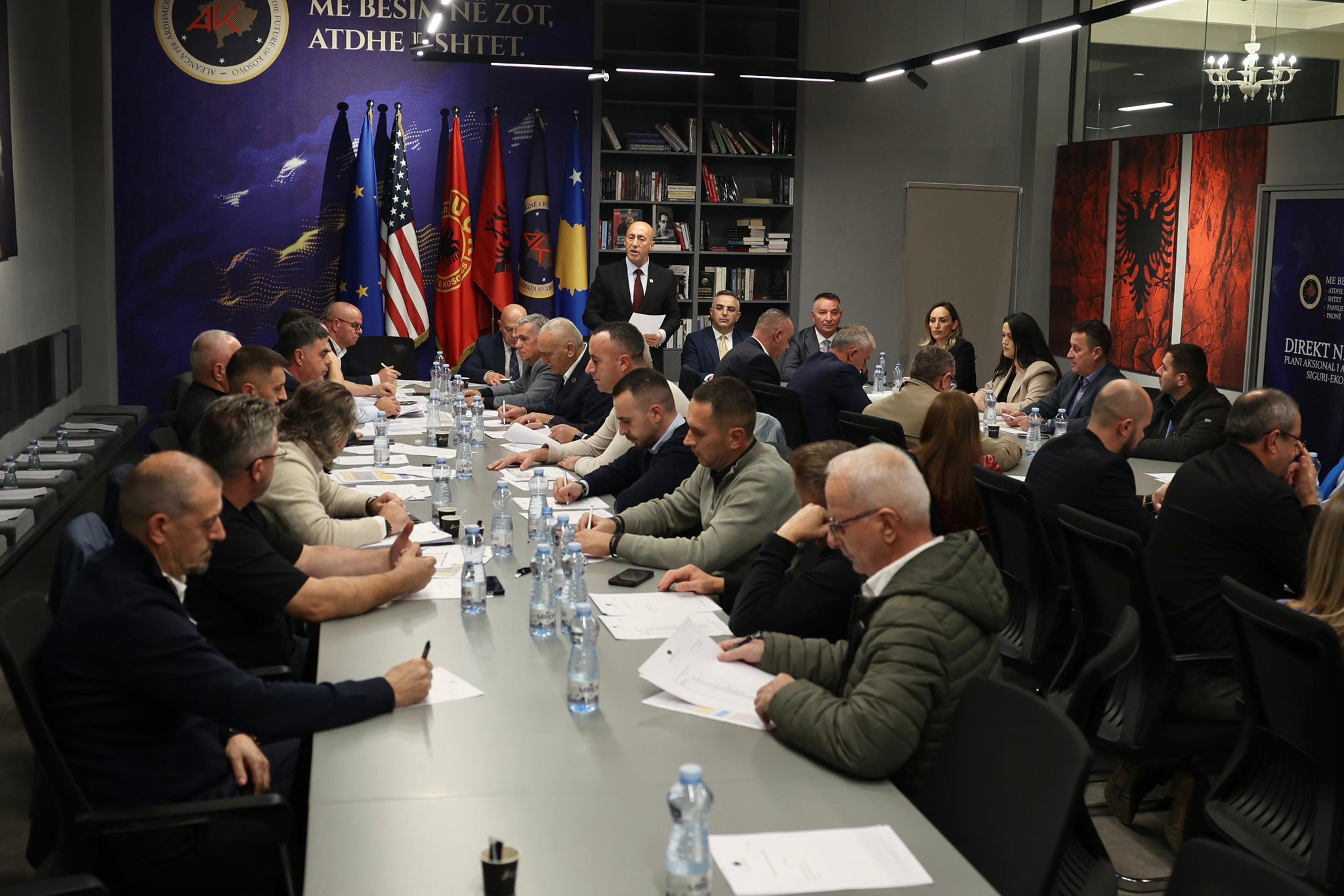 Deputeti i AAK-së: Do të jemi surprizë e mirë në këto zgjedhje, 10% të votave janë të Aleancës!