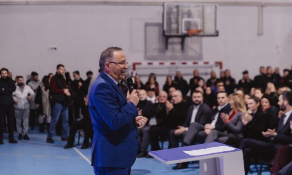 Hamza zotohet për uljen e tatimit në paga: Më shumë para në fund të muajit për punëtorë (Video)