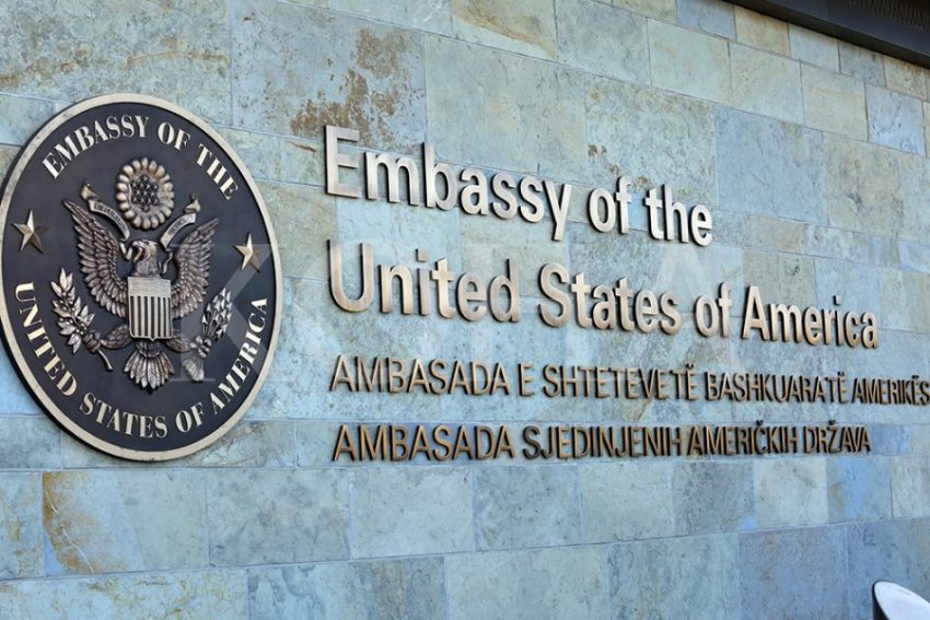 Ambasada amerikane mirëpret bartjen e pushtetit në veri: Presim bashkëpunim paqësor të vazhdueshëm