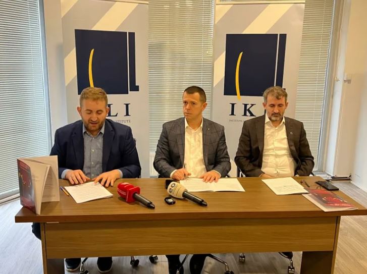 Raporti i IKD: Asnjëra nga partitë nuk e kanë vettingun në program