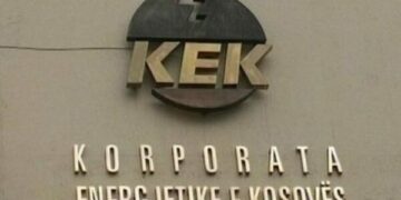 Punëtorët e KEK-ut protestojnë më 12 dhjetor, kërkojnë rritjen e pagës dhe pagën e 13-të