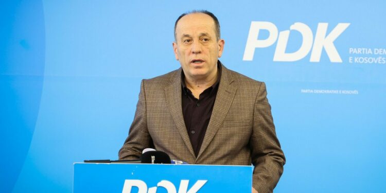 Shala: Asnjë rezultat pozitiv për vendin në pesë vitet e fundit, koha për PDK-në dhe Bedri Hamzën (video)