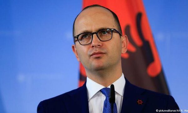 Bushati për heqjen e masave: Tash koha që BE t’ia japë Kosovës statusin e kandidatit