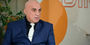 “Pas vdekjes së Rugovës, LDK-ja e ka marrë teposhtzen” – Fadil Geci: Pushtetarëve që s’respektuan Kushtetutën, duhet me ua ndalë ‘turrin’