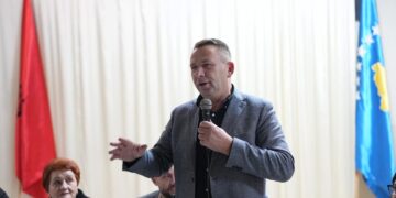 7-shi i PDK-së, Rrahman Rama, merr mbështetje në Shipol të Mitrovicës