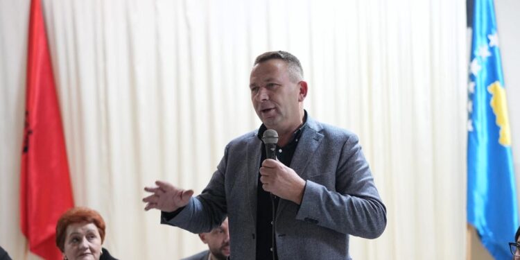 7-shi i PDK-së, Rrahman Rama, merr mbështetje në Shipol të Mitrovicës