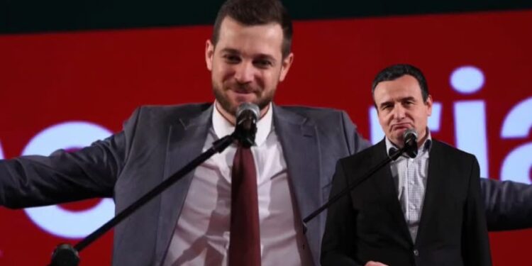 Servilizmi i Agon Batushës, e quan Kurtin NJERIU I SHEKULLIT