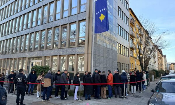 KQZ me detaje rreth votimit në Ambasada e Konsullata, tregojnë se kur mbyllen qendrat e votimit