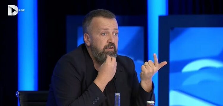 Hoxha: Kurti, prej 9 shkurtit e deri dje kurrë nuk u ndalë