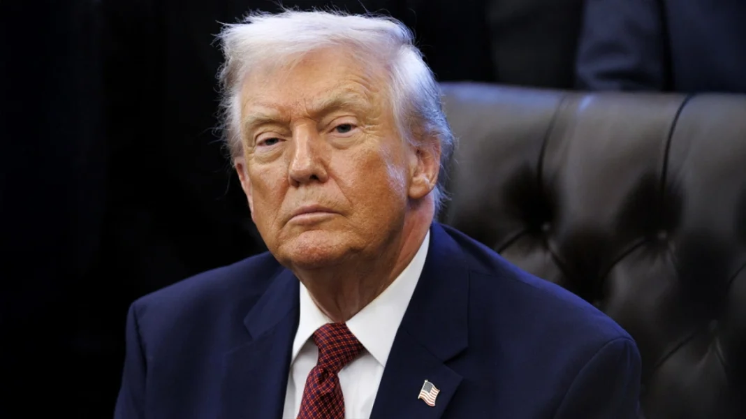 “Nuk duam të harxhojmë karburant për B-2’shat”, Trump e paralajmëron Iranin për programet bërthamore