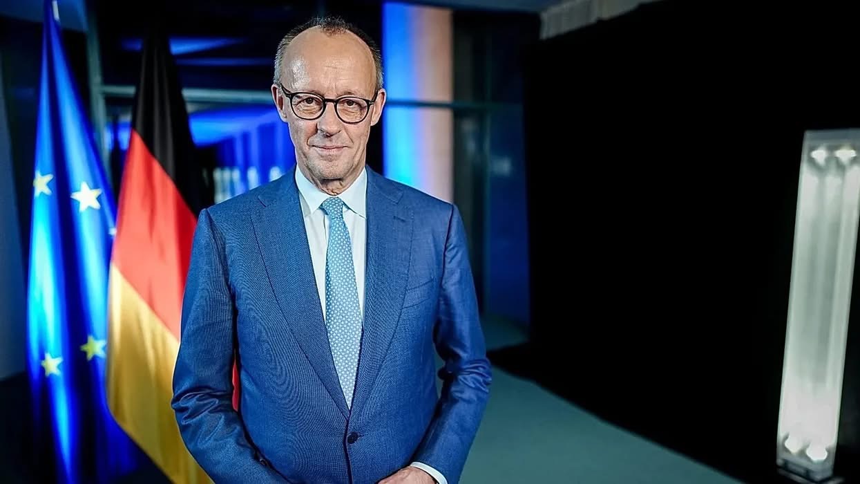 “Ne nuk jemi një gur shahu në duart e fuqive të mëdha”, thotë kancelari gjerman në mesazhin e Vitit të Ri