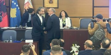 Pa votat e VV-së, Fehmi Kupina zgjedhet Kryesues i Kuvendit Komunal të Prishtinës