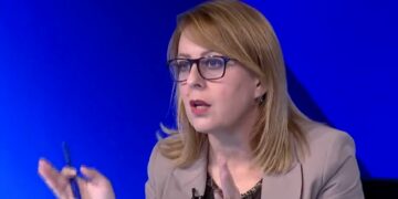 Bajrami telefonon në studio Pandurin për një deklaratë të shkëputur të saj: “Mos krijo narracion të VV-së”