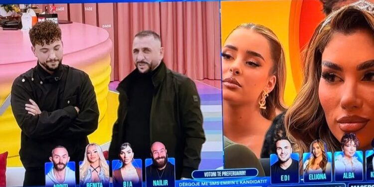 Babai i thotë Toneyt: Qëndro larg Bia’s, mundesh me kqyrë Elijonën, në dashni moshë nuk ka