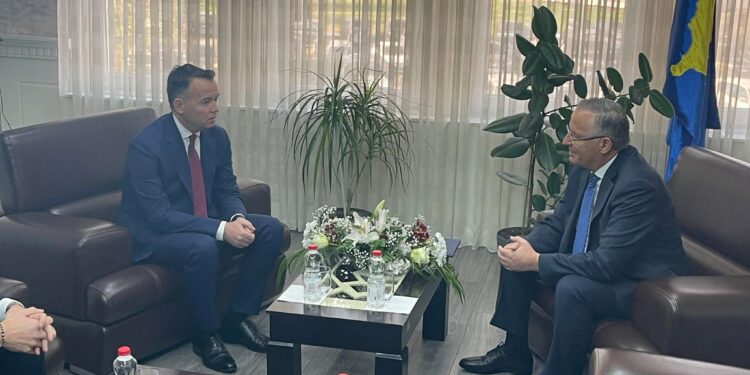 Peci numëron pesë vendimet e para që do t’i bëjë si kryetar i Mitrovicës së Jugut