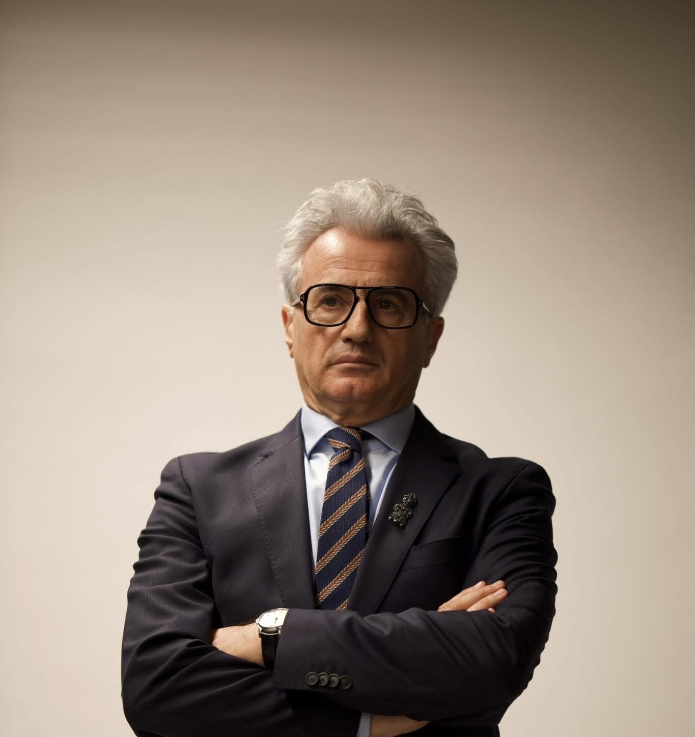 Arianit Koci vendos “sfidën e 10 mijë pëlqimeve”: Nëse arrihen deri në mëngjes, hyn në politikë