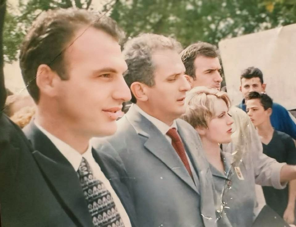 “Fatmir Limaj ka qenë ideali ynë politik që nga dita e parë”, thotë ish-deputetja Izmaku