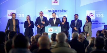 “1 mijë euro për mësuesit, 900 për policët, ushtarët e zjarrfikësit”- Abdixhiku shpalos dhjetë zotimet kryesore të LDK-së!