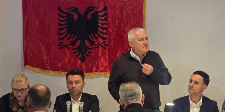 Gjermanët e rikujtuan se është ndaluar fushata tre muaj para zgjedhjeve, Sveçla shfaqet në tubime partiake të VV’së atje