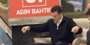 Mbajeni frymën: Bahtiri i mbledh disa qytetarë në konakun e tij dhe ua tregon një rast shumë të prekshëm