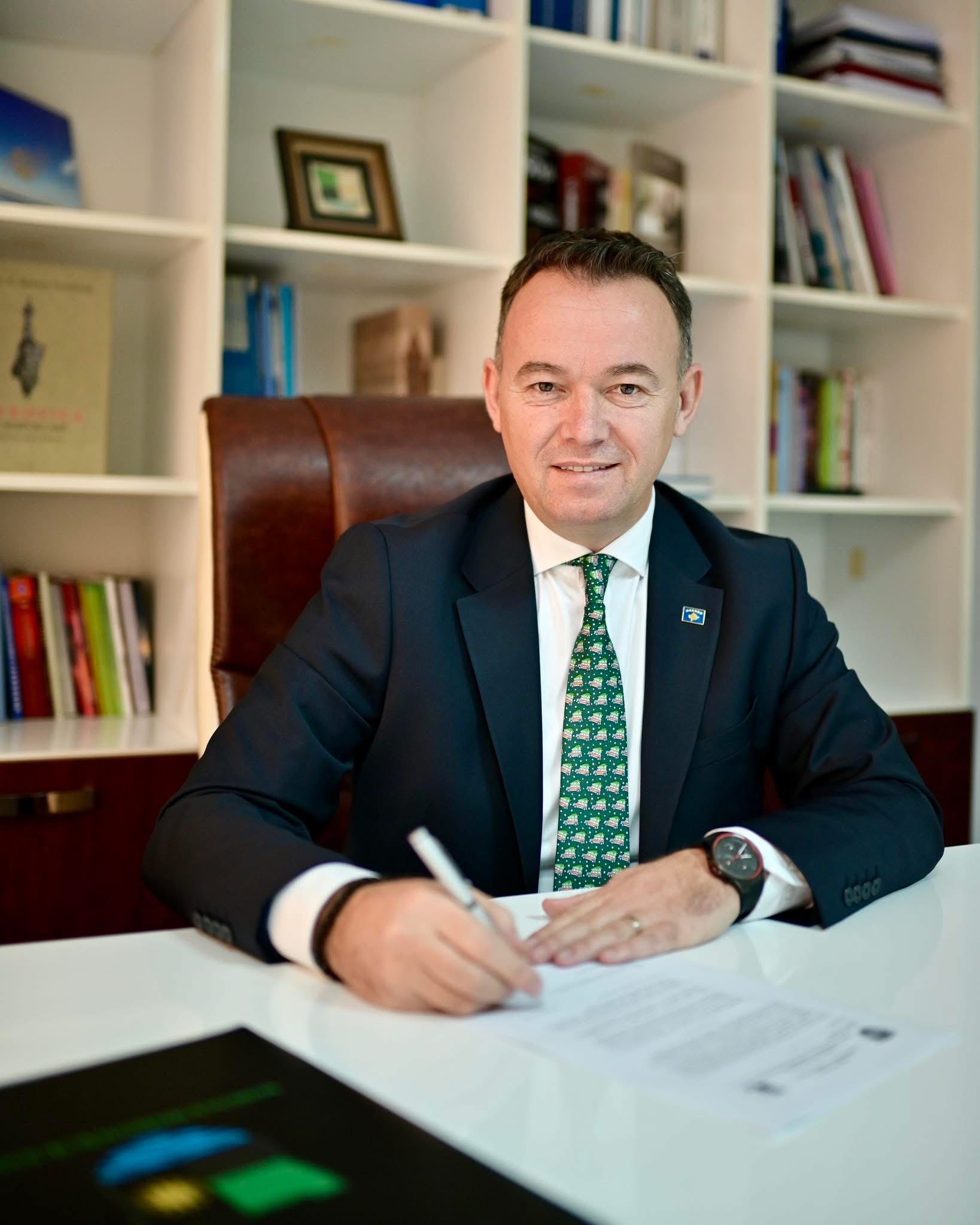 Faton Peci merr vendimin e parë si kryetar i Mitrovicës