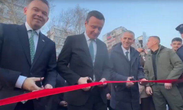 Përurohet ura e re për këmbësorë mbi lumin Ibër, Kurti bashkë me Pecin e Durmishin e prejnë shiritin