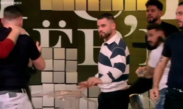 Plas grushti mes djemve në emisionin ‘Përputhen’