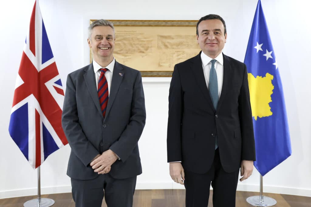 Kurti takon ambasadorin Hargreaves, diskutojnë për zgjedhjet e 28 dhjetorit dhe formimin sa më të shpejtë të institucioneve