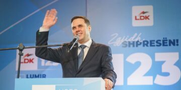 Abdixhiku: Kjo qeveri ka vjedhur, ndarë tenderë dhe kapur ndërmarrje në WhatsApp