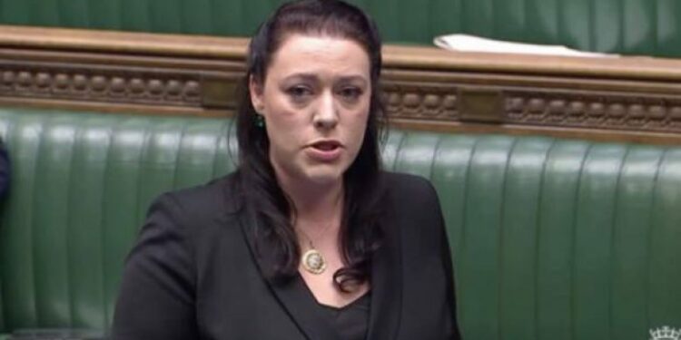 Deputetja britanike Kearns: Milan Radoiçiq dhe bashkëpunëtorët e tij duhet të përballen me drejtësinë