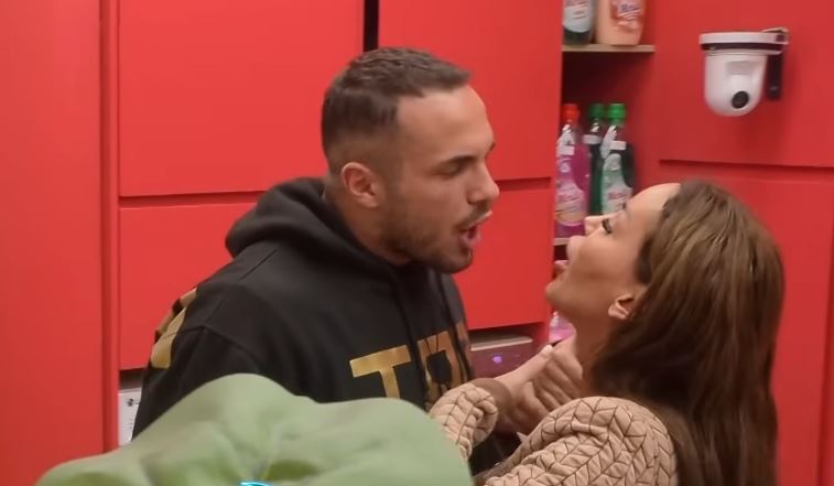 “Kapen” Edi dhe Fjolla, banorët ndërhyjnë në mes! (VIDEO)