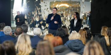 Zotimet për arsim, Abdixhiku: Një mijë euro pagë për mësimdhënësit – 80 çerdhe të reja