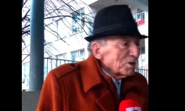 “Kush fiton, ia paftë qukin e hajrit”: Deklarata epike e pensionistit nga Prishtina për zgjedhje