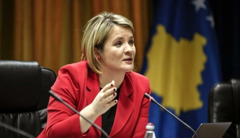 Mbajeni frymën | Ish-deputetja e VV-së: Qytetarët e Kosovës kurrë nuk kanë pas më shumë pare