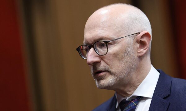 Ambasadori francez: Duhet një qeveri me të cilën mund të punonim për Planin e Rritjes, Dialogun me Serbinë, zhvillimin e Kosovës