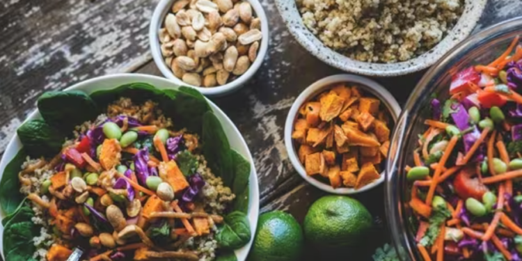 Gjashtë ushqime të mira për hormonet që ju mbajnë energjikë gjatë gjithë ditës