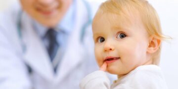 Si ta forconi imunitetin e fëmijës suaj në mënyrë natyrale gjatë muajve të dimrit