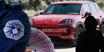 Kapen 138 mijë euro në qese letre brenda Porsche Cayenne në Prishtinë – dy persona përfundojnë në polici për shmangie nga tatimi