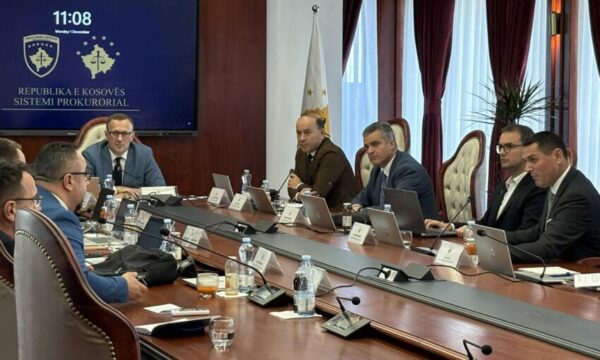 Deputeti i AAK-së: Do të jemi surprizë e mirë në këto zgjedhje, 10% të votave janë të Aleancës!