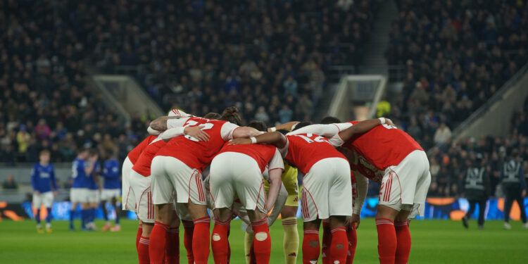 Tifozët e Arsenalit në ethe! Të jesh i pari në Krishtlindje nuk është gjithmonë gjë e mirë