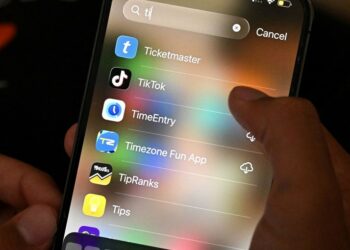 Vendimi i shtetit: Të gjithë të rinjtë nën 16 vjeç në Australi, nga sot kanë mbetur pa rrjete sociale