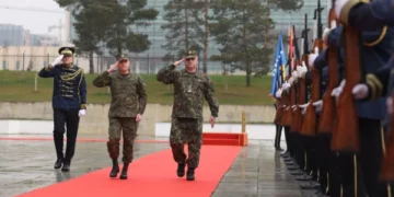 Bashkëpunimi Kosovë-Shqipëri, komandanti i FSK-së e pret shefin e Shtabit të Forcave të Armatosura të Republikës së Shqipërisë