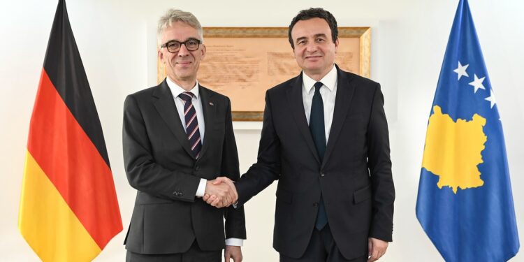 Ambasadori gjerman uron Kosovën për “zgjedhje të qeta dhe demokratike”: Mezi presim të punojmë me institucionet e reja