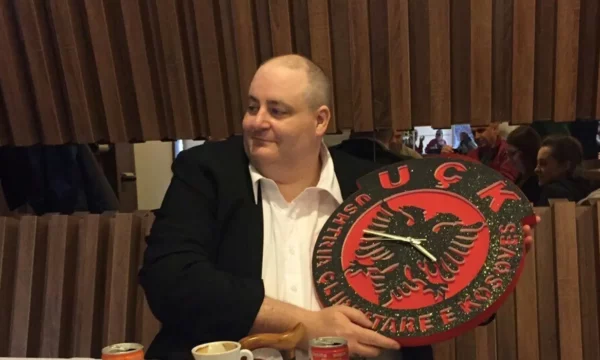 Britaniku që shërbeu në UÇK bëhet shtetas i Kosovës